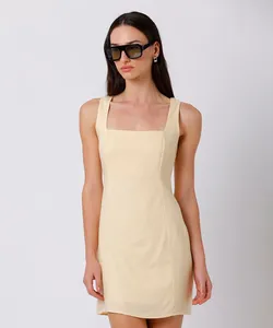 vestido curto feminino com linho decote quadrado mindset amarelo GG