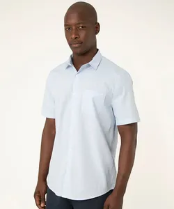 camisa manga curta comfort com bolso azul claro G