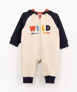macacão infantil manga longa com capuz wild off white 12-18