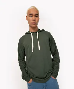 camiseta com capuz manga longa verde militar P