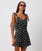 vestido curto feminino evasê decote v floral acetinado mindset preto GG