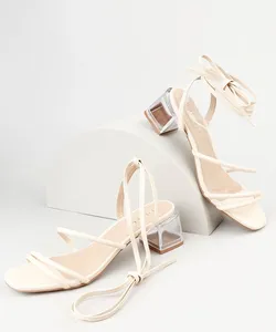 Sandália Feminina Oneself Salto Quadrado Transparente com Amarração Off White 39