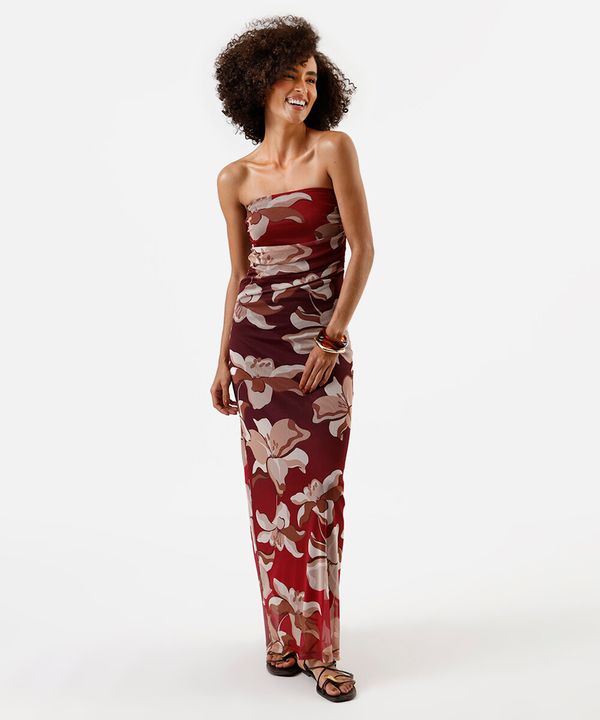 vestido longo feminino de tule sem alça franzido floral vinho GG