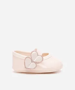 sapatilha envernizada corações off white 4