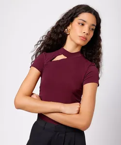 blusa feminina gola alta com recorte franzida mindset vinho G