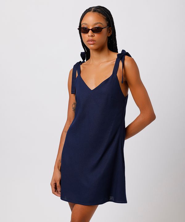 vestido curto feminino evasê decote v com linho mindset azul M