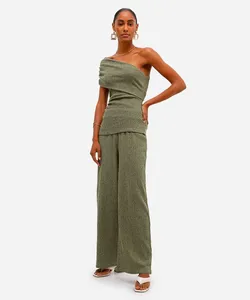 calça pantalona feminina texturizada verde P