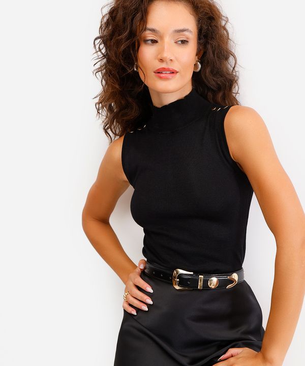 regata feminina de tricot gola alta com botões preta G