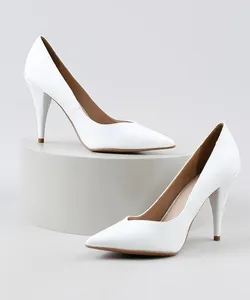 Scarpin Feminino Oneself Bico Fino Salto Fino Branco 38