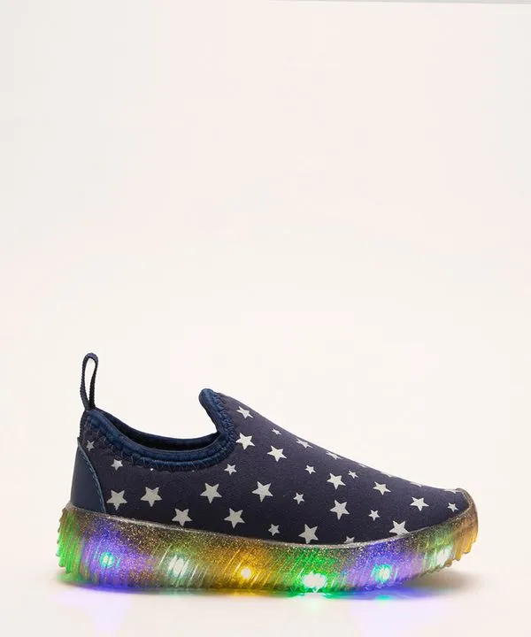 tênis infantil knit estampado de estrelas com luzes azul marinho 24