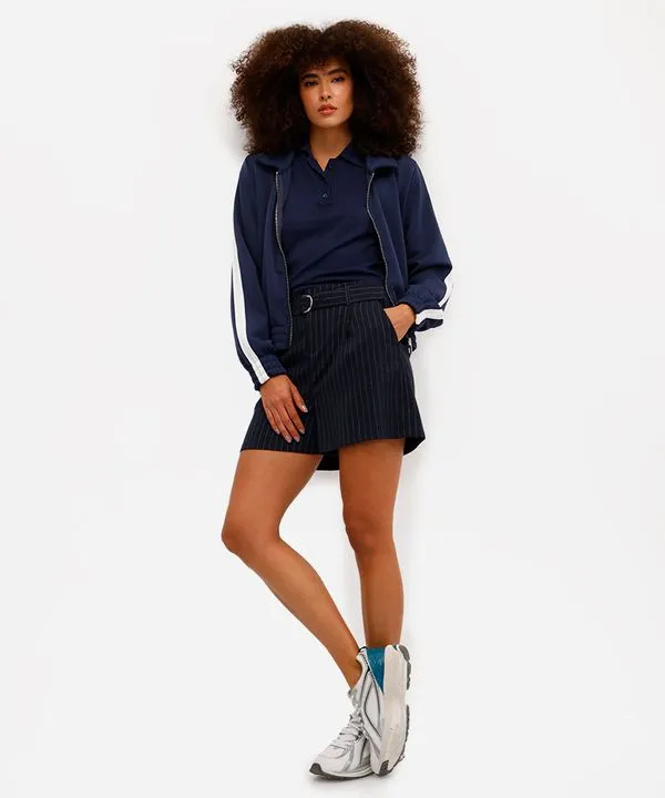 short feminino de alfaiataria risca de giz com cinto azul 42
