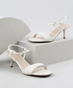 Sandália Feminina Oneself Salto Fino Médio Off White 36