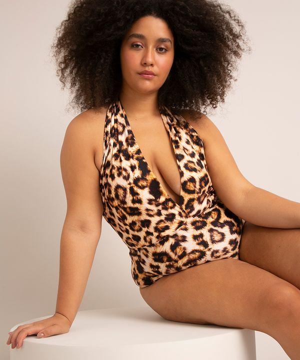 maiô body plus size frente única estampado animal print onça com bojo proteção uv50+ além dos mares salvador preta gil marrom GG3