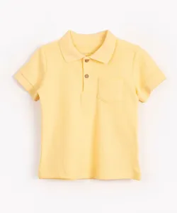 polo infantil texturizada com bolso amarelo claro 1