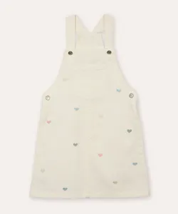 salopete de sarja infantil com coração off white 6
