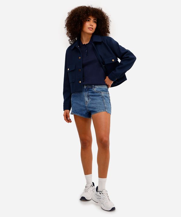 short feminino jeans cintura média com recortes azul 36