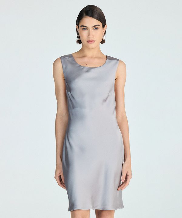 vestido curto feminino acetinado com amarração cinza GG