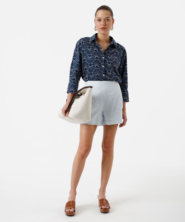 short feminino com algodão e bordado de conchas azul 36