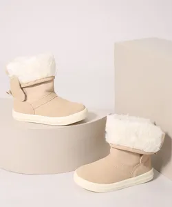 Bota Infantil Cano Médio de Suede e Pelúcia Bege 26