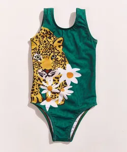 Maiô Body Infantil Bebê e Kids Feline Tal Mãe Tal Filha Estampado Animal Print Onça com Margarida Proteção UV50+ Verde Escuro 12