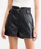 short de poliuretano cintura alta com cinto preto 44