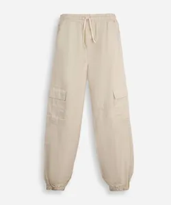 calça jogger juvenil de sarja com bolsos cargo bege 14