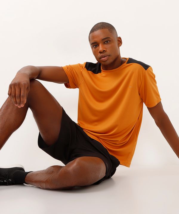 camiseta esportiva com recorte manga curta amarelo M