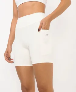 bermuda esportiva cós largo com bolso lateral cinza GG