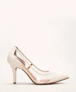 scarpin feminino com recorte em vinil bico fino salto alto fino vizzano bege claro 39