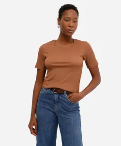 blusa básica feminina baby look texturizada marrom PP
