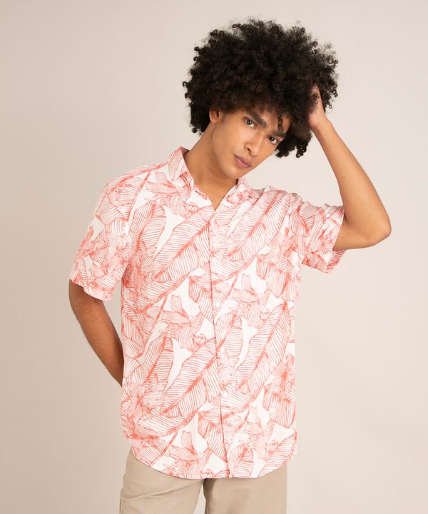 camisa de viscose manga curta estampa de folhagens coral G