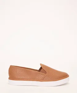 tênis slip on micro furos moleca caramelo 34