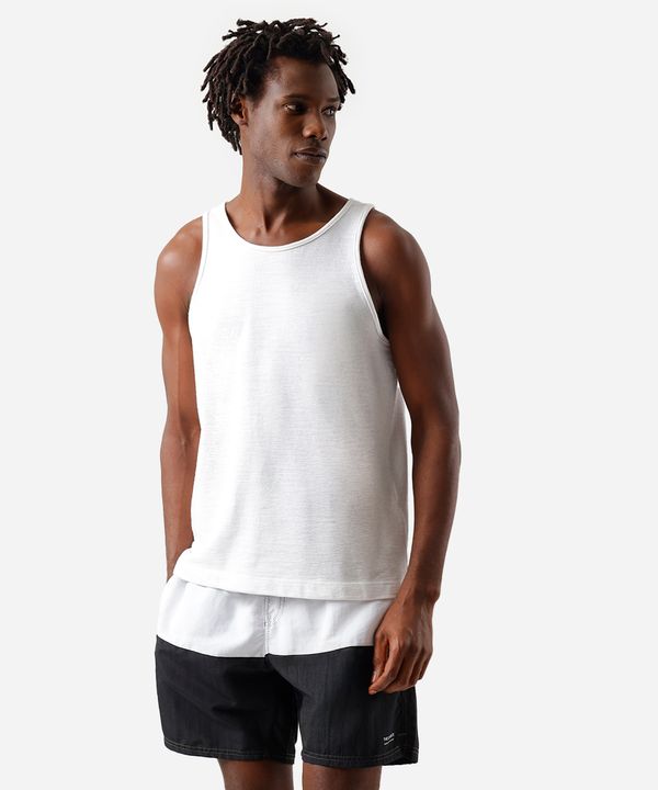 short masculino de poliamida com recortes cós elástico verde M