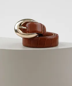 Cinto Feminino Médio com Fivela Redonda Textura Croco Caramelo 100CM