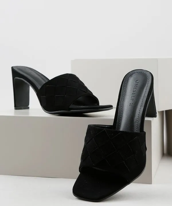 Tamanco Feminino Oneself Salto Quadrado Preto 38