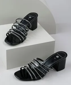 Tamanco Feminino Mindset Salto Médio Grosso com Strass Preto 38
