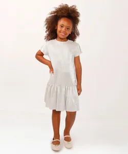 vestido curto infantil de paetê texturizado prateado 8