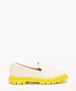 mocassim infantil verniz molekinha off white 32