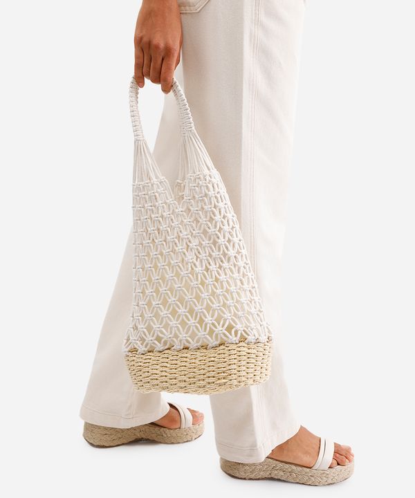 bolsa bucket com crochê e cestaria preto - off white UNICO