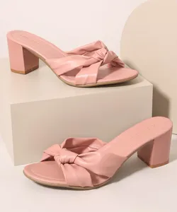 Tamanco Feminino com Nó Salto Grosso Médio Oneself Rosa 38