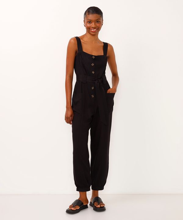 macacão jogger de viscose com botões preto M