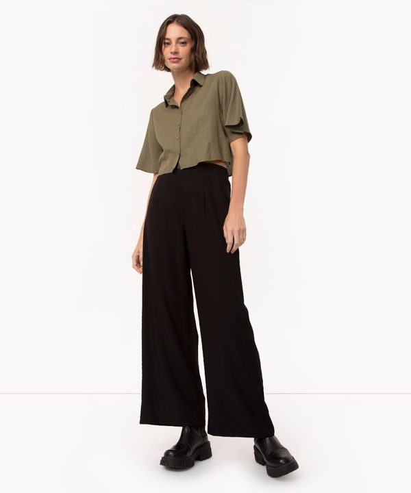 calça de viscose wide leg com bolsos preto 42