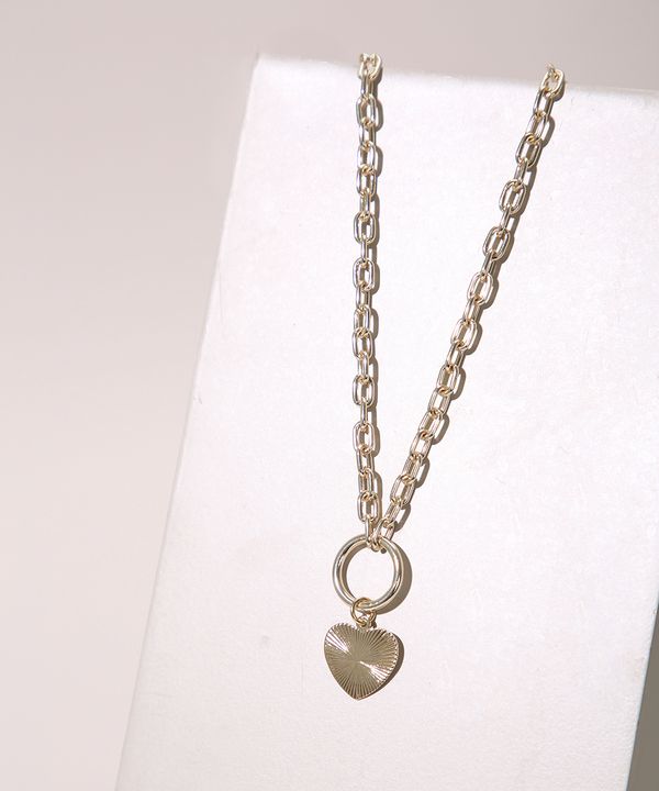 Colar Feminino de Corrente com Pingente de Coração Dourado Único