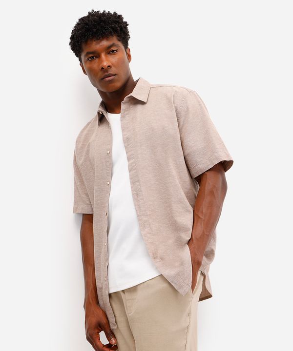camisa comfort masculina com linho manga curta bege GG