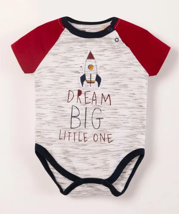 body infantil gola redonda manga curta bordado foguete off white 9-12
