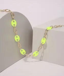 Colar Feminino com "Elos" Coloridos Dourado Único
