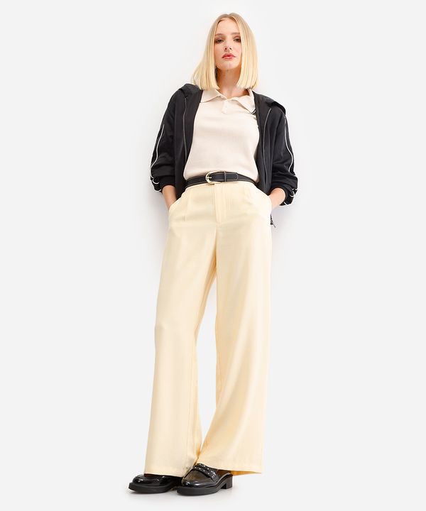 calça wide leg com pregas amarela 40