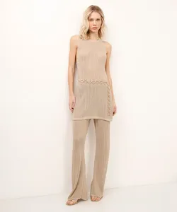 calça reta de tricot com lurex dourada GG
