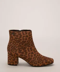 bota de suede animal print salto médio via uno marrom 36
