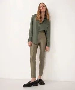 calça skinny de poliuretano cintura alta verde 46